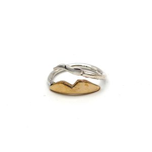 Anello Donna Argento Sterling 925 Made in Italy Vesuvio Profilo Stilizzato con Dettaglio Dorato Avvolgente Regolabile