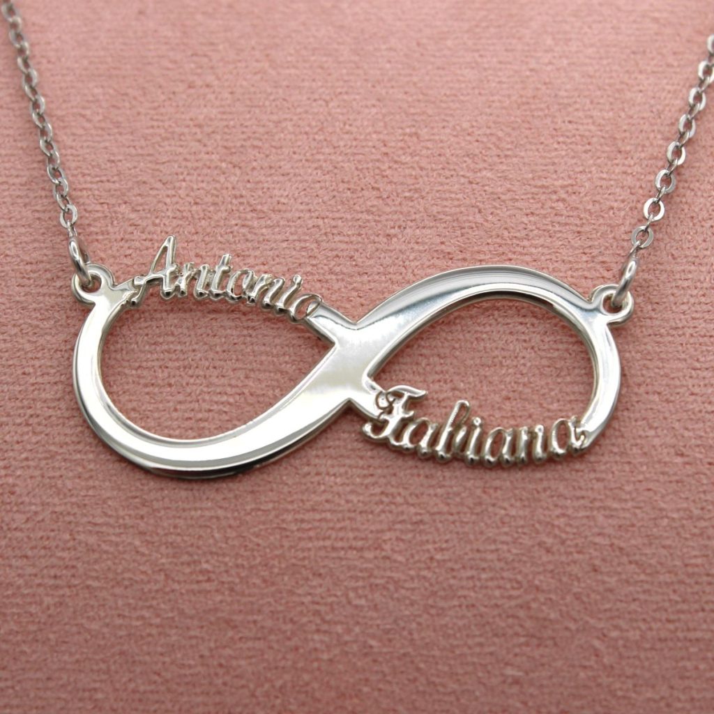 Collana con nome e infinito in argento 925