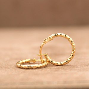 Orecchini donna a cerchio in Oro giallo 18 carati Martellati